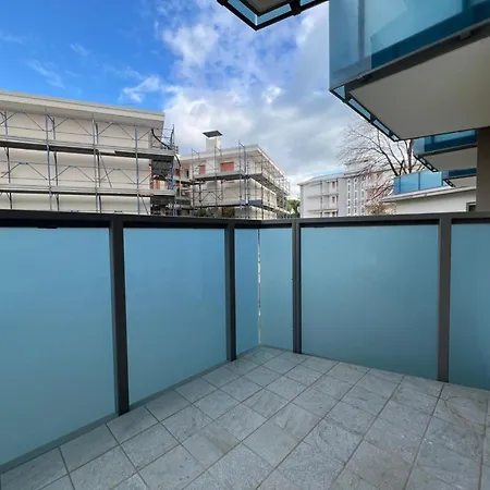 Gorgeous Flat Next To The Sea In Apartment *